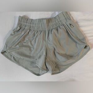 Lululemon Tracker 4” Short